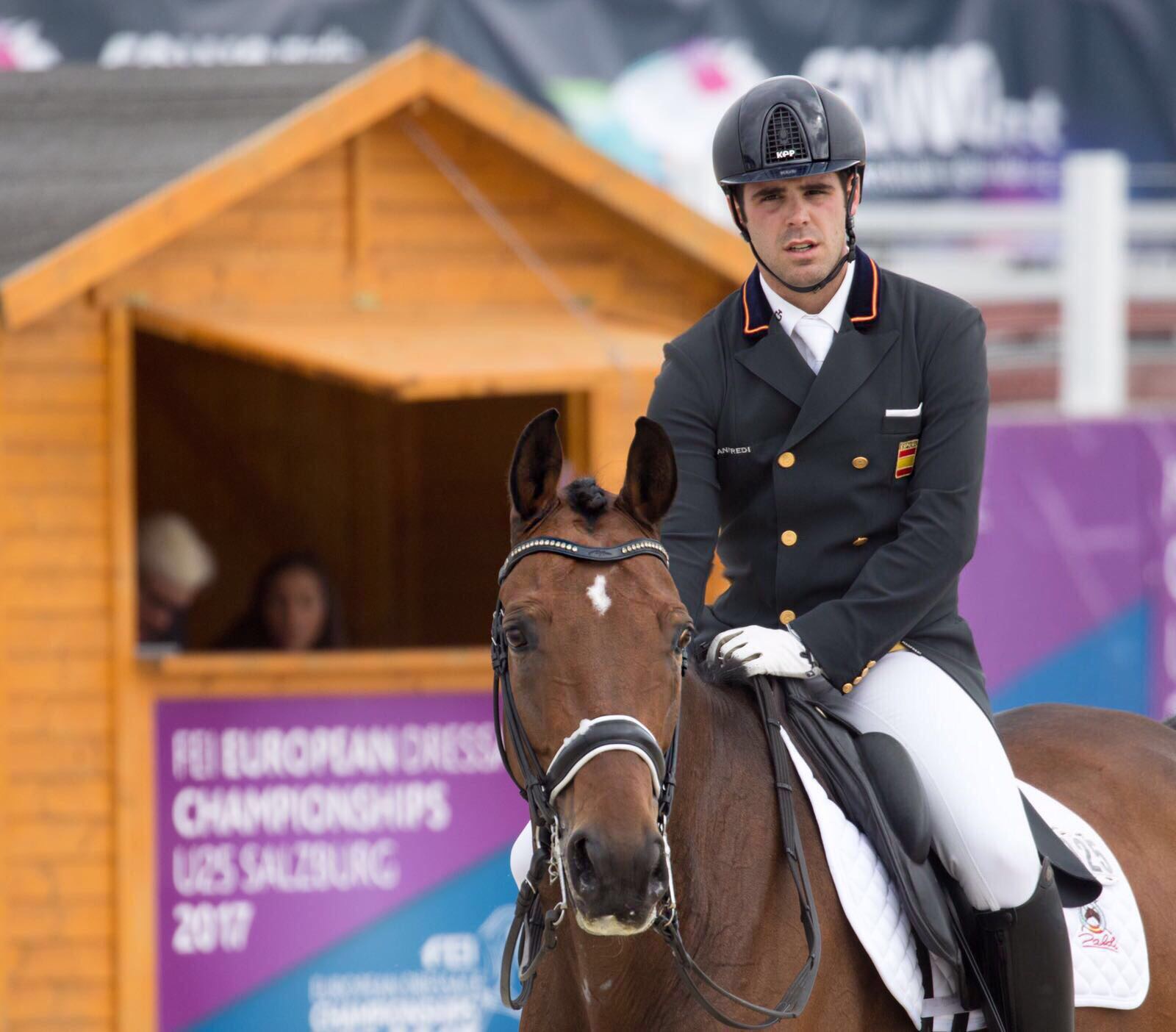 Antonio Laiz cierra la temporada 2017 en el podio del CDI de Salzburgo